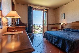 Ariotto Village Hotel